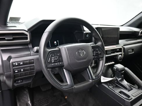 Used 2025 Toyota Tacoma SR image 13