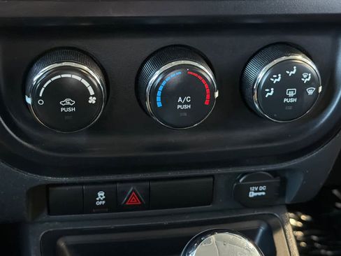 Used 2016 Jeep Patriot Sport w/ Power Value Group image 21