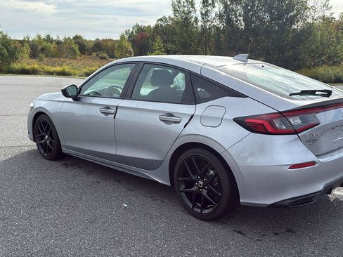 Used 2023 Honda Civic Sport image 10