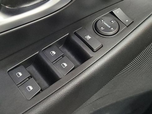 Used 2018 Hyundai Elantra GT image 27