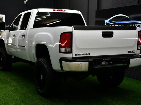 Used 2012 GMC Sierra 2500 Denali AWD/4WD image 6