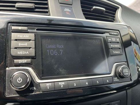 Used 2018 Nissan Sentra SV FWD image 28
