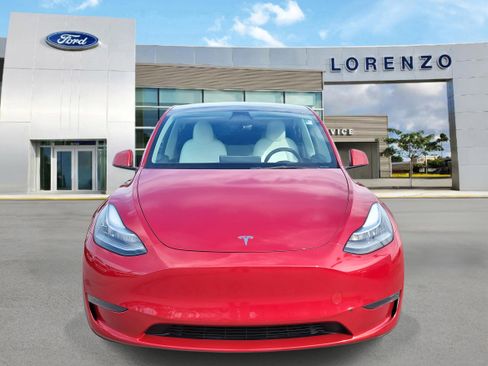 Used 2023 Tesla Model Y Long Range image 2
