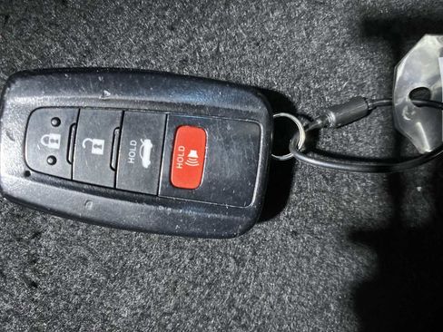 Used 2023 Toyota Camry SE w/ Convenience Package FWD image 20