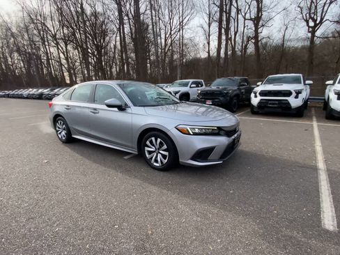 Used 2023 Honda Civic LX image 2