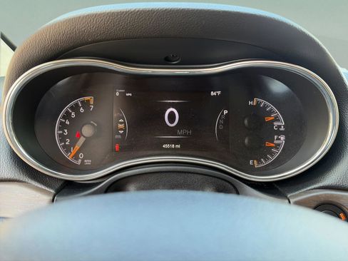 Used 2016 Jeep Grand Cherokee Limited w/ Luxury Group II image 12