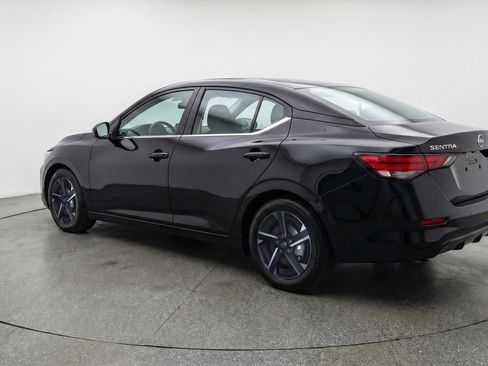 Used 2025 Nissan Sentra SV FWD image 6