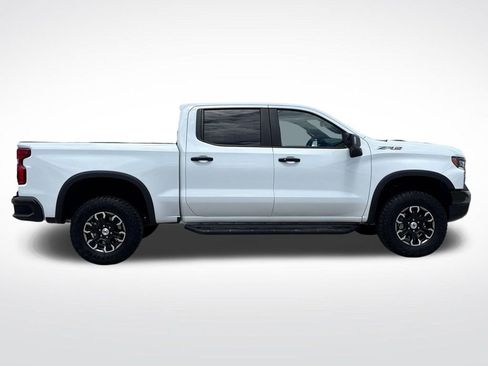 Used 2025 Chevrolet Silverado 1500 ZR2 w/ Technology Package AWD/4WD image 8