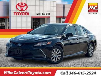 Used 2022 Toyota Camry LE FWD video 1