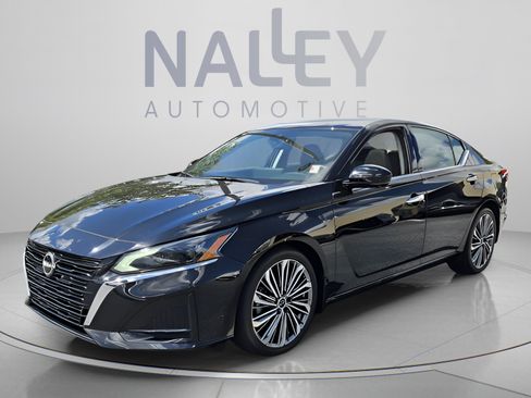 Used 2024 Nissan Altima 2.5 SL FWD image 1