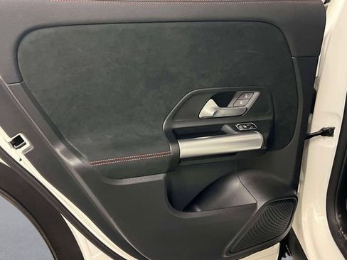 Certified 2023 Mercedes-Benz GLA 250 4MATIC image 11