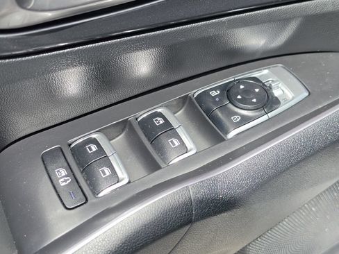 Used 2024 Kia Sorento S FWD image 17