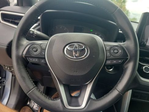 Used 2023 Toyota Corolla Cross AWD Hybrid image 18