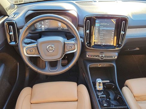 Used 2021 Volvo XC40 T5 Inscription w/ Protection Package Premier image 10