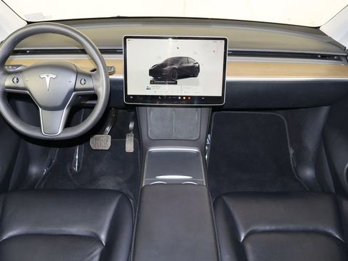 Used 2023 Tesla Model Y Long Range image 11