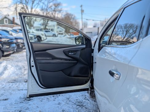 Used 2019 Nissan Murano SV w/ Premium Package image 27