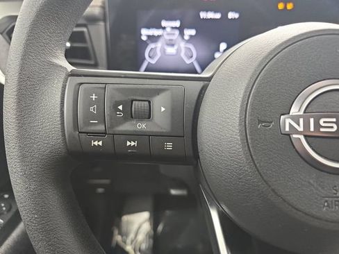 Used 2026 Nissan Kicks SV FWD image 17