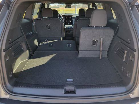 New 2026 GMC Acadia Elevation image 13