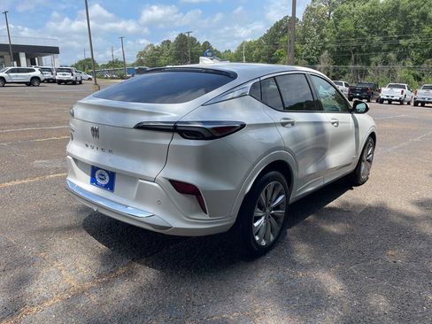 Used 2025 Buick Envista Avenir FWD image 5