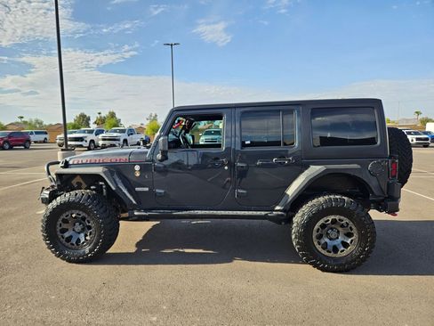 Used 2017 Jeep Wrangler Unlimited Rubicon AWD/4WD image 2