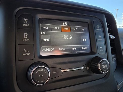 Used 2024 RAM 2500 Tradesman w/ Chrome Appearance Group image 16