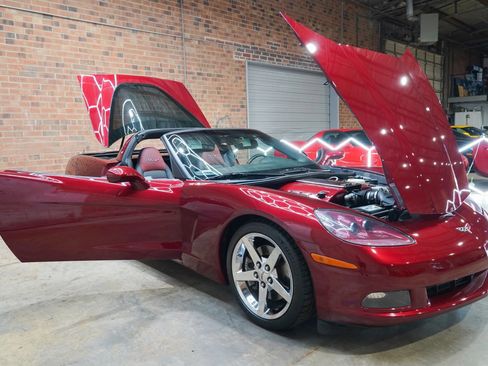Used 2007 Chevrolet Corvette Coupe RWD image 28