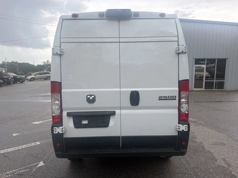Used 2025 RAM ProMaster 2500 w/ Convenience Group FWD image 8