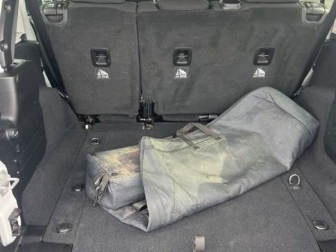 Used 2018 Jeep Wrangler Unlimited Sport S image 21