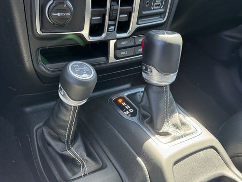 Used 2023 Jeep Wrangler Unlimited Sahara w/ Cold Weather Group image 10