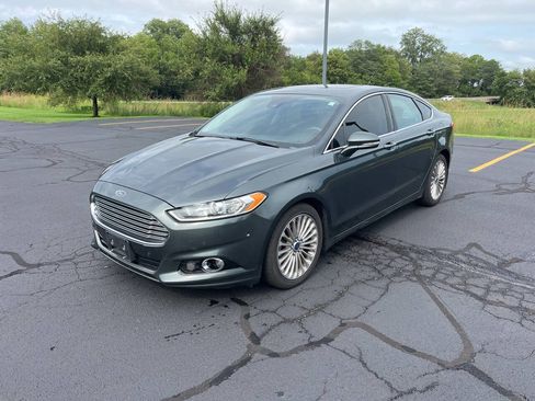 Used 2016 Ford Fusion Titanium FWD image 3