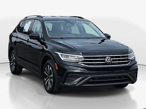 Used 2024 Volkswagen Tiguan S image 2