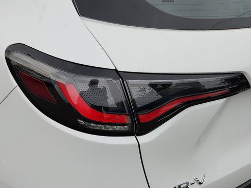 Used 2024 Honda HR-V LX image 10