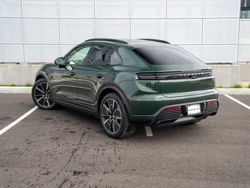 Certified 2025 Porsche Macan 4 Electric AWD/4WD image 3