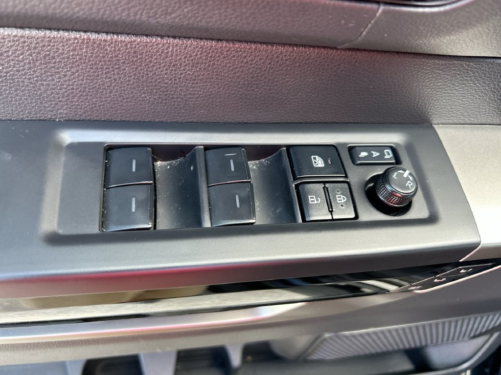 Used 2025 Toyota Tundra Limited w/ TRD Off-Road Package AWD/4WD image 14