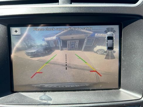 Used 2018 Ford Explorer XLT w/ Equipment Group 202A AWD/4WD image 14