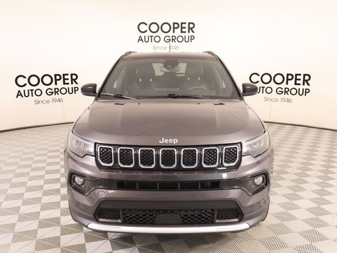 Used 2023 Jeep Compass Limited AWD/4WD image 9