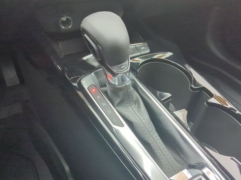 Used 2025 Chevrolet Trax LT w/ Driver Confidence Package image 15