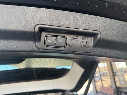 Certified 2025 Ford Explorer Active w/ Active Comfort Package image 28