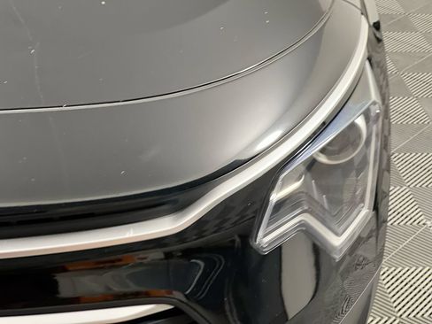 Certified 2024 Kia Niro LX FWD image 9