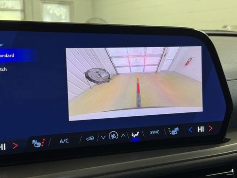 New 2026 Chevrolet Traverse LT w/ Midnight/Sport Edition image 41