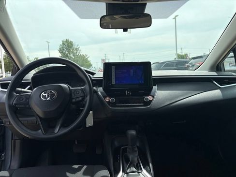 Used 2025 Toyota Corolla LE FWD image 22