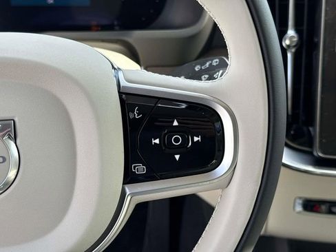 New 2026 Volvo XC90 T8 Ultra w/ Protection Package Premier image 25