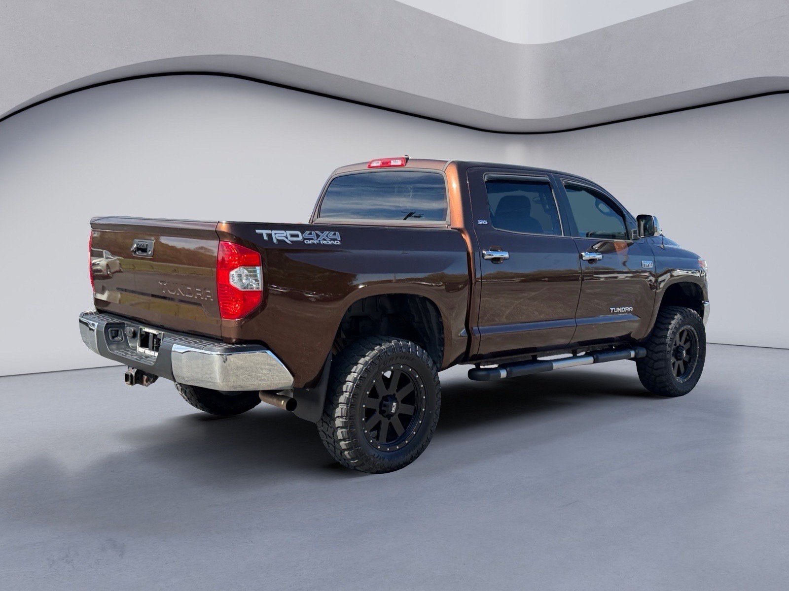 Used 2017 Toyota Tundra SR5 w/ TRD Off Road Package AWD/4WD image 5