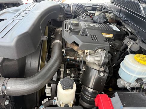 Used 2022 RAM 3500 Tradesman w/ Chrome Appearance Group AWD/4WD image 43