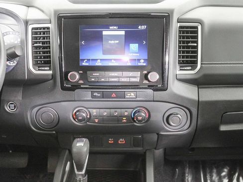 Used 2024 Nissan Frontier SV image 14