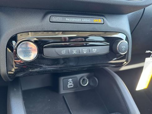 New 2025 Ford Escape SE w/ Class II Trailer Tow Package image 14