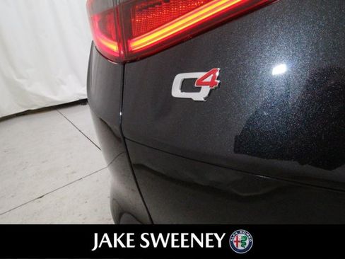 Used 2022 Alfa Romeo Stelvio Ti AWD/4WD image 11