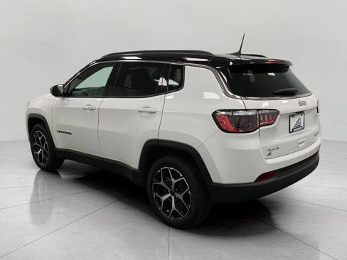 Used 2025 Jeep Compass Limited image 7
