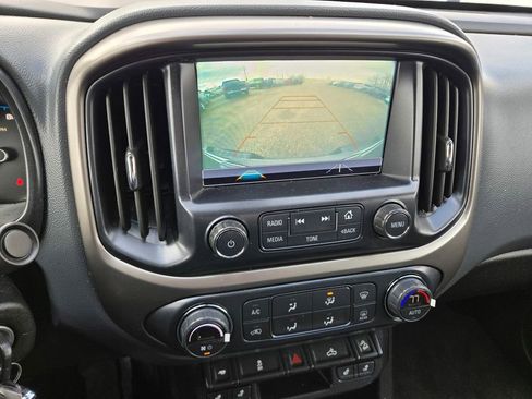 Used 2018 Chevrolet Colorado Z71 image 10