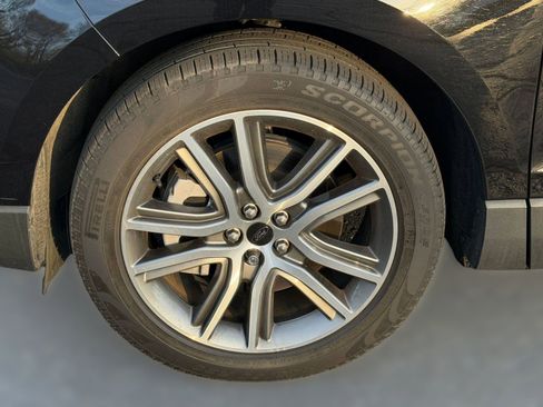 Used 2023 Ford Edge Titanium w/ Class II Trailer Tow Package image 10